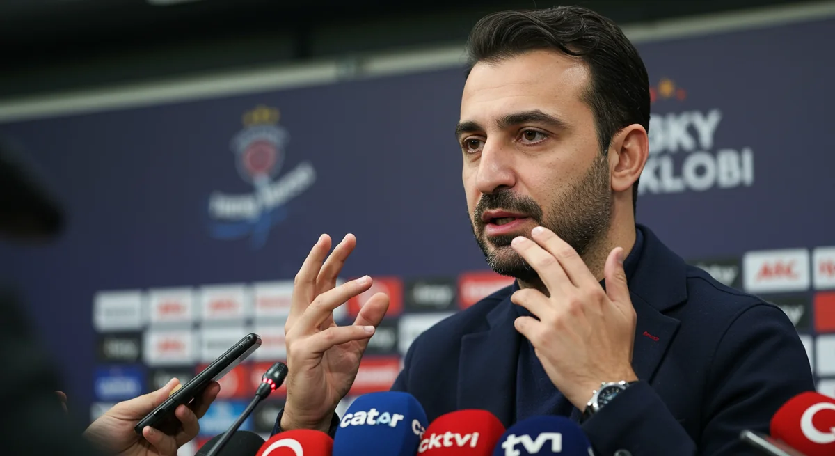 Aykut Kocaman'dan Fenerbahçe Kongresi'nde Çarpıcı Sözler: 'Bu Ayrışmadan Son Derece Rahatsızım!'