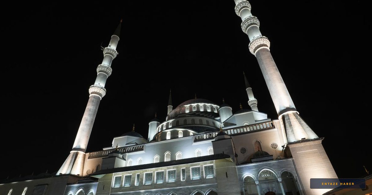 15 Temmuz'un 10. Yılında Türkiye'nin Dört Bir Yanında Sela Sesleri Yükselecek