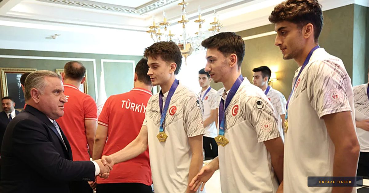 Bakan Osman Aşkın Bak Açıkladı: Türkiye Artık Gerçek Bir Voleybol Ülkesi