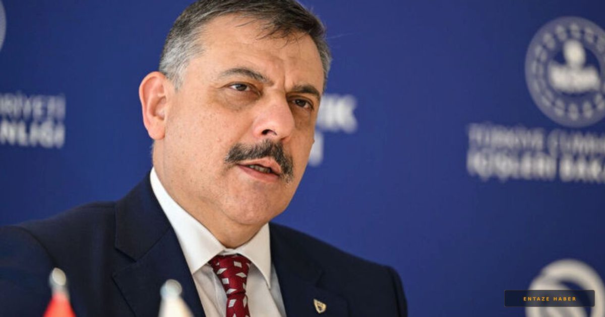 İçişleri Bakanı Mustafa Çiftçi’den Gençlere Sürpriz Dondurma Jest