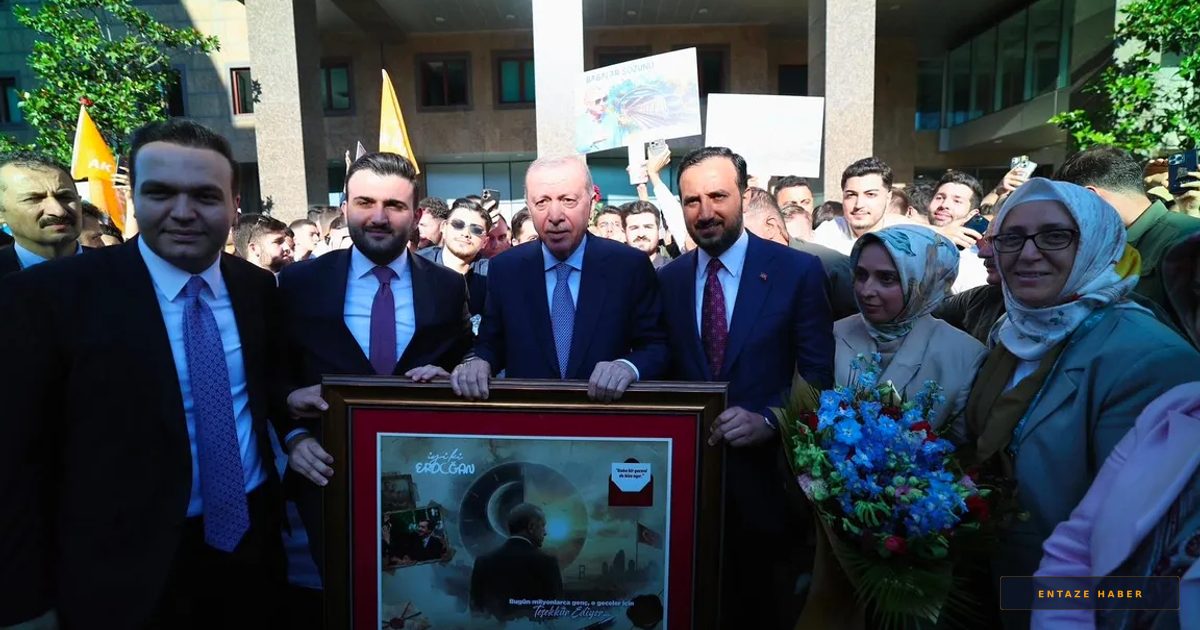 Cumhurbaşkanı Erdoğan’a Haliç’te Babalar Günü Sürprizi: Gençlerden Duygusal Mesaj