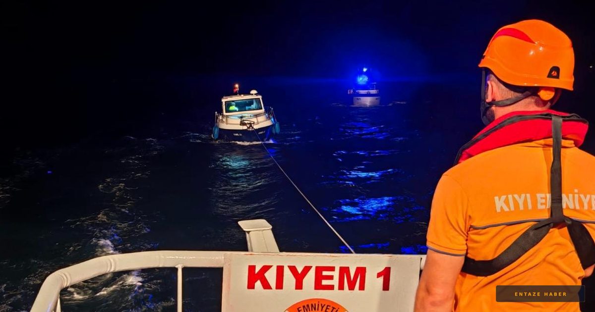 Çanakkale Boğazı'nda Can Pazarı: Sürüklenen Teknedeki 9 Kişi Son Anda Kurtarıldı