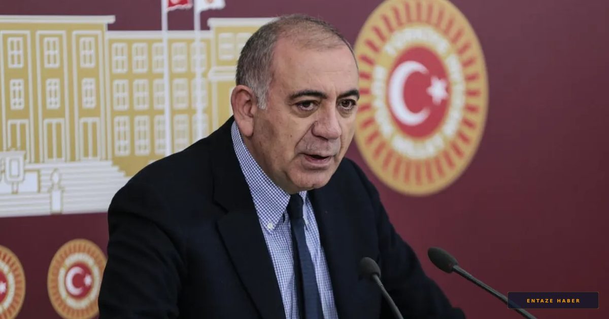 CHP İstanbul'da Operasyon: 7 İlçe Başkanı ve Yönetimi Görevden El Çektirildi