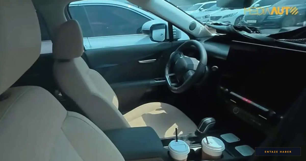 Hyundai Tucson'da Devrim: Yeni Nesil SUV'un Kokpiti ve Büyüyen Gövdesi Görüntülendi