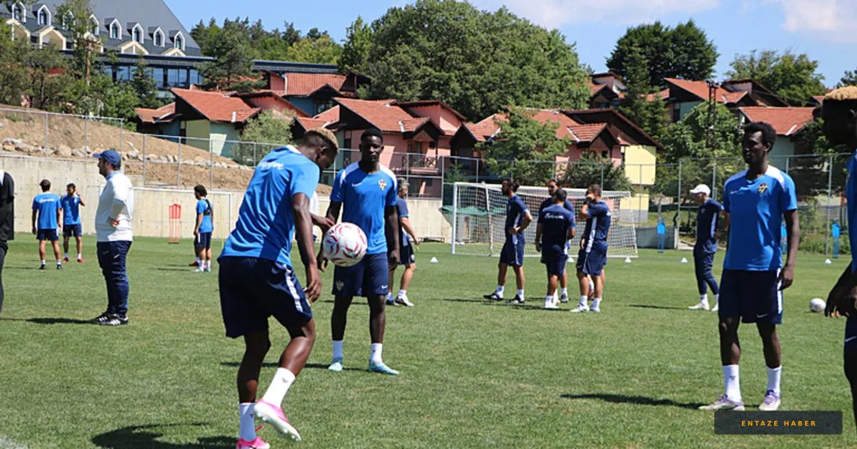 Eyüpspor'da Transfer Harekatı: Özhan Pulat'tan 9 Yeni İsim Müjdesi!