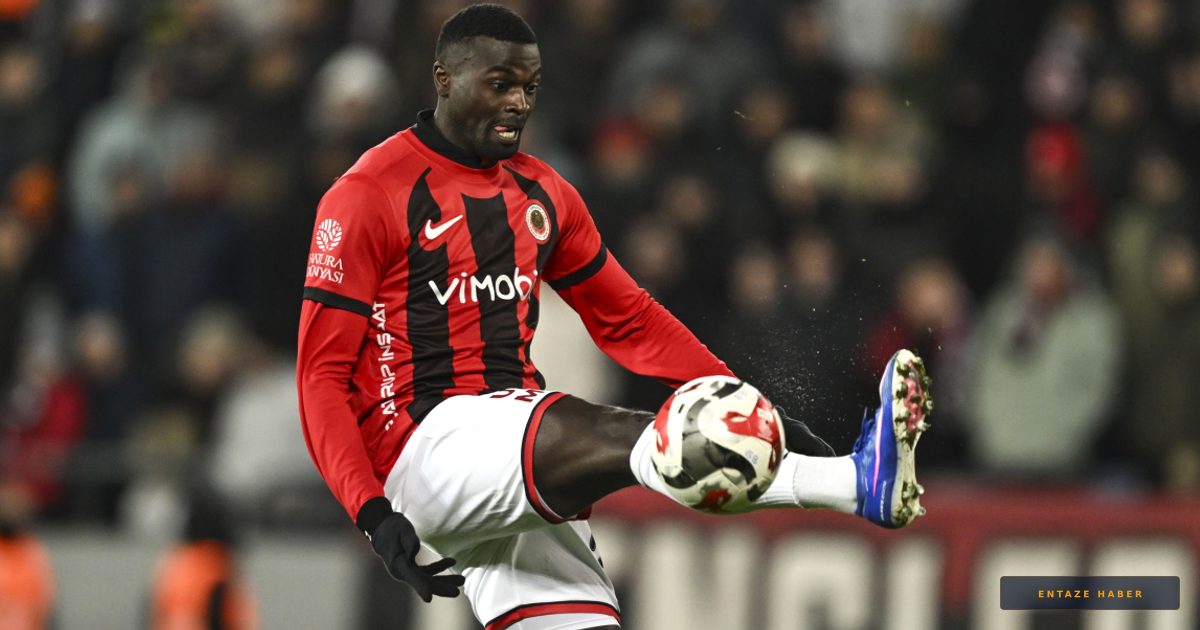 Gençlerbirliği'nde Şok Ayrılık: M'Baye Niang ile Yollar Ayrıldı