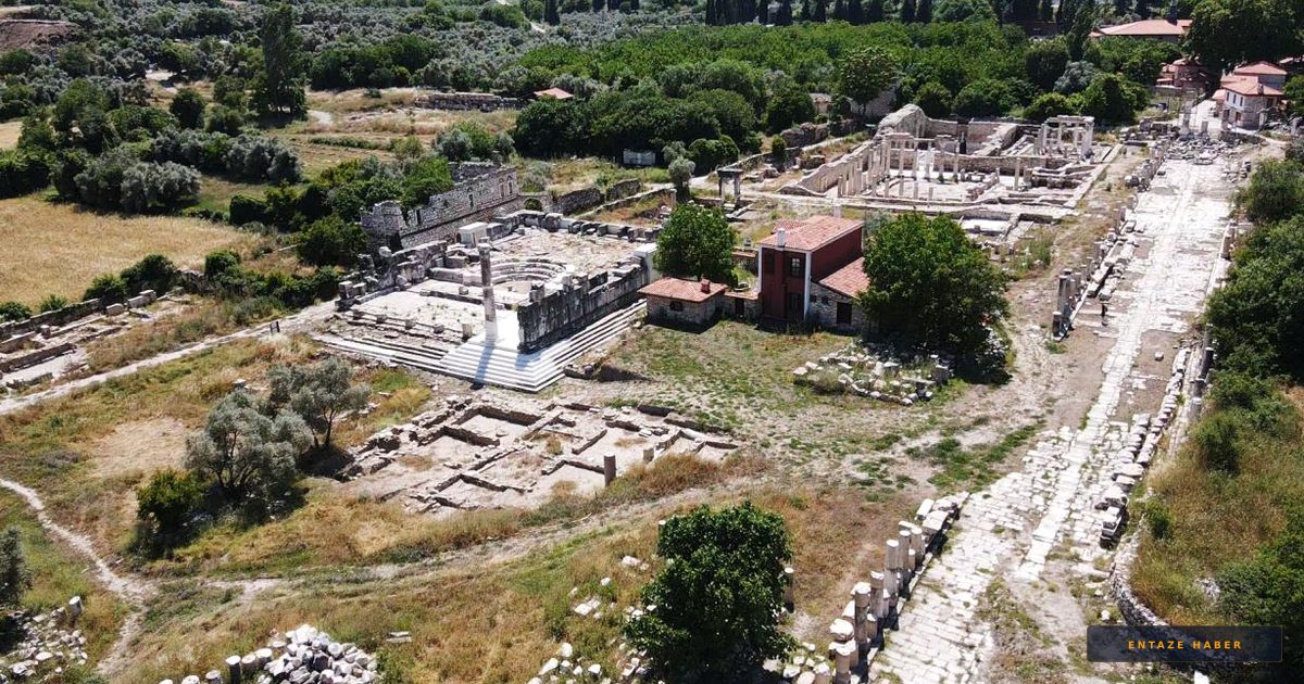 Gladyatörler Şehri Stratonikeia'da Şaşırtan Keşif: Türk Dönemi İzleri Öne Çıkıyor