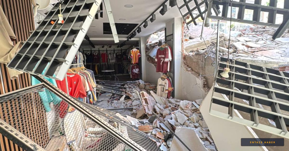 Güngören'de Korku Dolu Anlar: Yıkım Sırasında Komşu Binalar Hasar Aldı