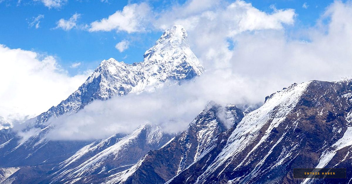Everest'in 'Yeşil Botlu' Gizemi Çözülüyor: 30 Yıllık Ceset İçin Operasyon Başlıyor