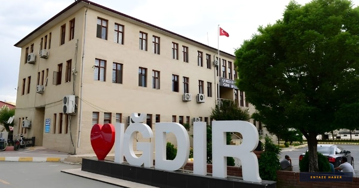 Iğdır Belediyesi'nde Deprem Etkisi: Üç Başkan Yardımcısı Görevden Alındı