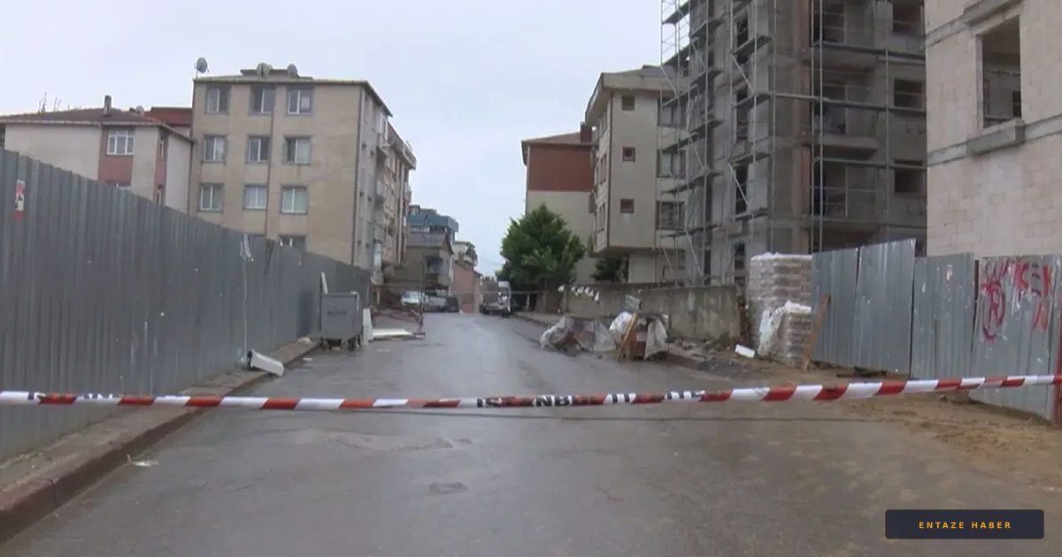 Sancaktepe'de Korkutan Toprak Kayması: Binalar İçin Tahliye Tehlikesi