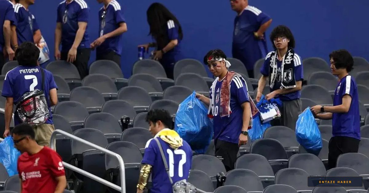 Stadyumda Mavi Poşet Seferberliği: Japon Taraftarlar Yine Şaşırtmadı