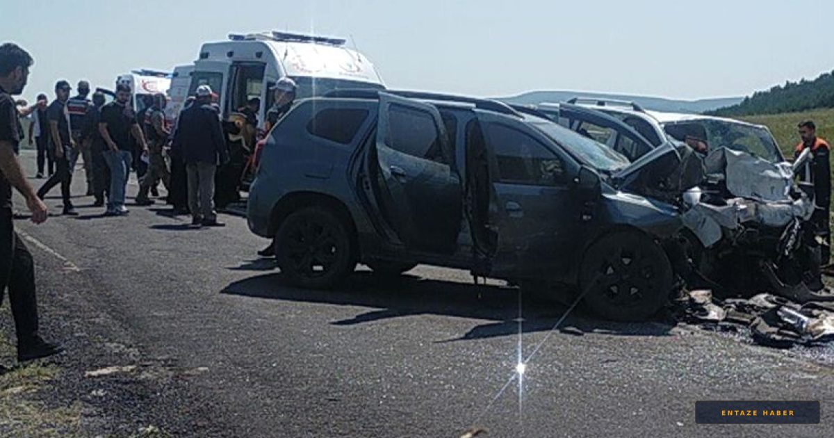 Ardahan’da Feci Kaza: 3 Araç Birbirine Girdi, 3 Ölü 4 Yaralı!