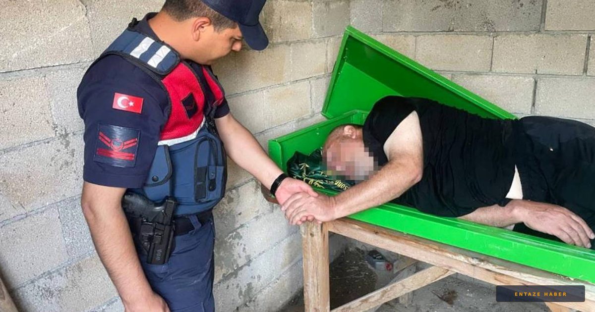 Mezarlıkta Korku Dolu Anlar: Kayıp Şahıs Tabutun İçinde Canlı Bulundu!