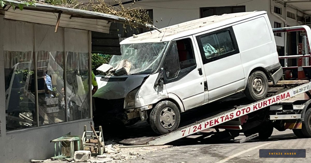 Kadirli'de Kıraathane Katliamı: Minibüs Kazasında 1 Ölü, 3 Yaralı