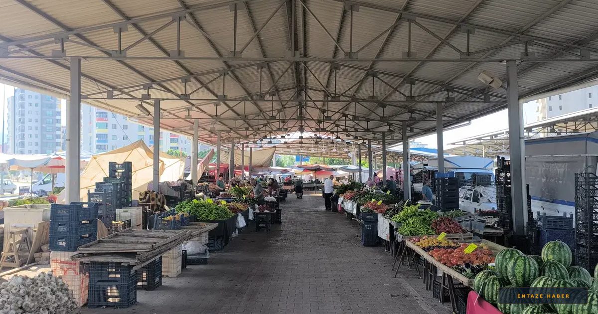 Kozan Pazarında Hayat Pahalılığı: 7 Liralık Yumurtaya Bile Pazarlık Yapılıyor