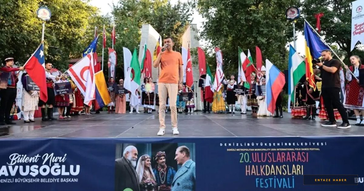 Denizli'de Kültür Şöleni Başladı: 20 Ülkeden Dansçılar Sokaklara İndi