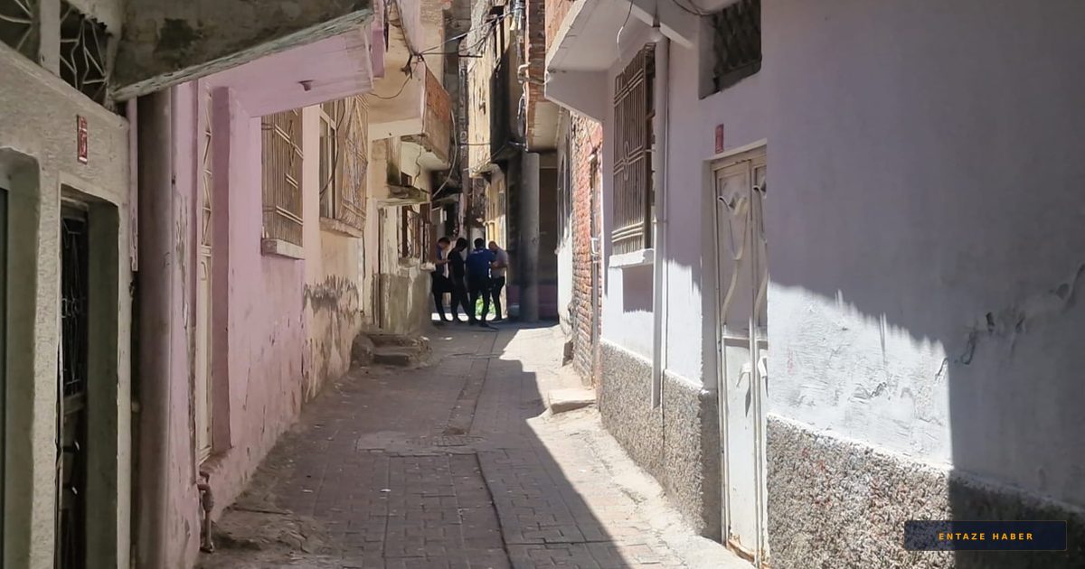 Diyarbakır'da Dehşet Anları: Evin İçinde 23 El Ateş Ettiler!