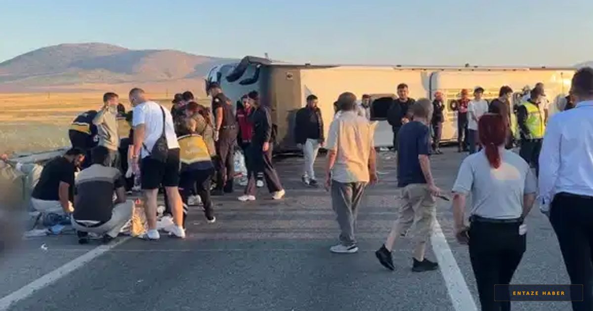 Kütahya'da Yolcu Otobüsü Faciası: 31 Yaralı! Trafik Felç Oldu