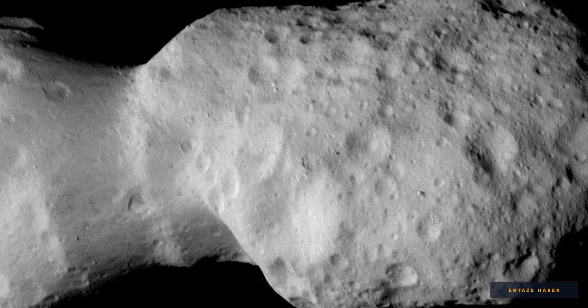 NASA’nın Uzay Aracı Lucy’den Şok Eden Keşif: Milyarlarca Yıllık Asteroidde Su İzi!