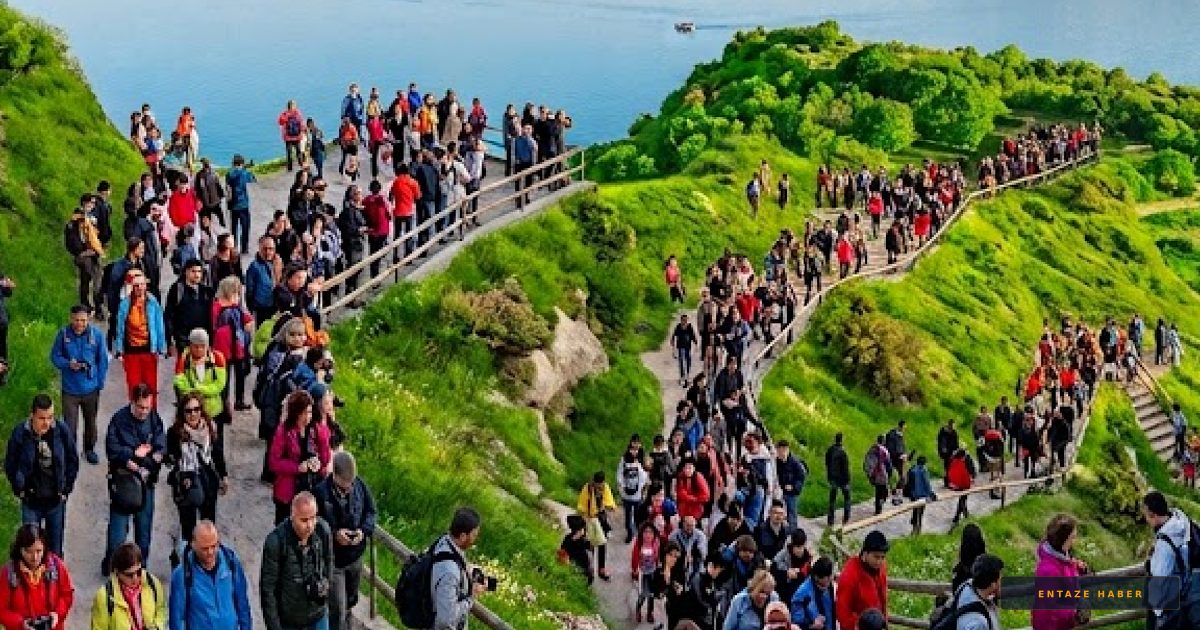 Van'da Turizm Patlaması: İranlı Misafirler Kapıköy'e Akın Etti