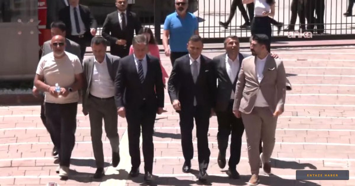 CHP'de Büyük Hesaplaşma: 833 İmza Genel Merkeze Teslim Edildi!