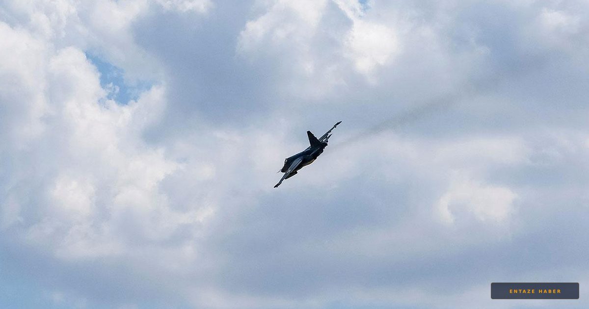 Rusya'nın Kalbinde Şok Kaza: Savaş Uçağı Eğitim Uçuşunda Çakıldı