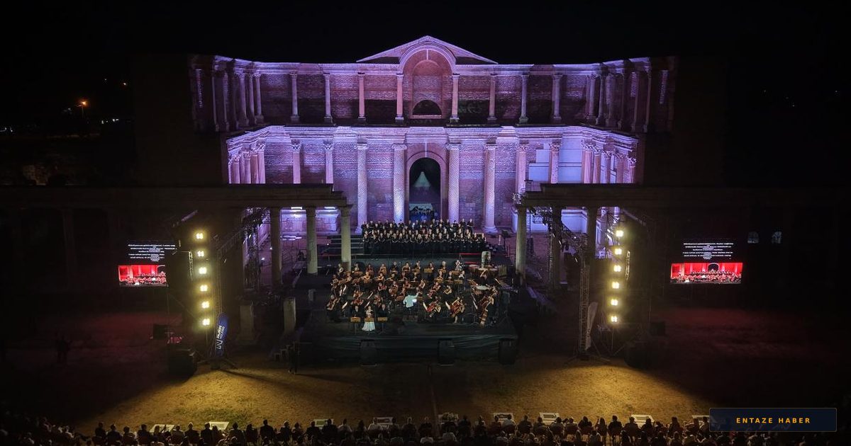 Sardes Antik Kenti UNESCO Başarısını Büyüleyici Bir Konserle Kutladı