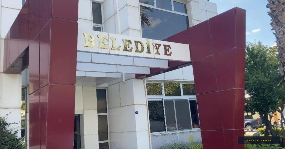 İzmir'de Belediye Başkanları Adliyede: Rüşvet Soruşturmasında Büyük Dalga