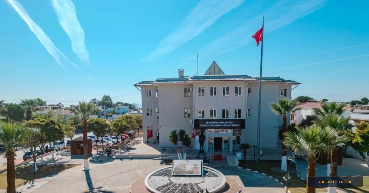 Seferihisar Belediyesi'ne İkinci Rüşvet Operasyonu: Başkan Yardımcısı ve Veli Ağbaba'nın Danışmanı Gözaltında