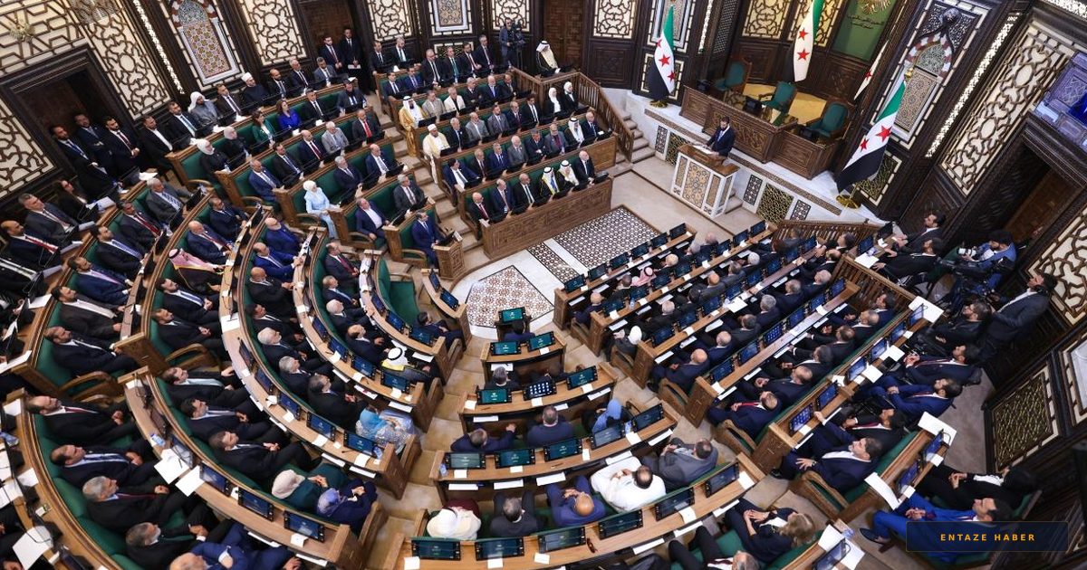 Suriye'de Tarihi Gün: Yeni Halk Meclisi İlk Oturumunu Gerçekleştirdi