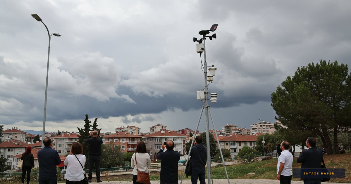 Uşak'ta Hava Durumu Merakı Zirvede: Şehrin Nabzı Gökyüzüyle Birlikte Atıyor!