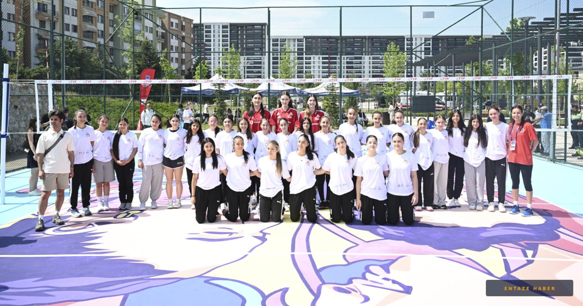 Ankara'ya Voleybolun İmzası Atıldı: VNL Legacy Court Açıldı