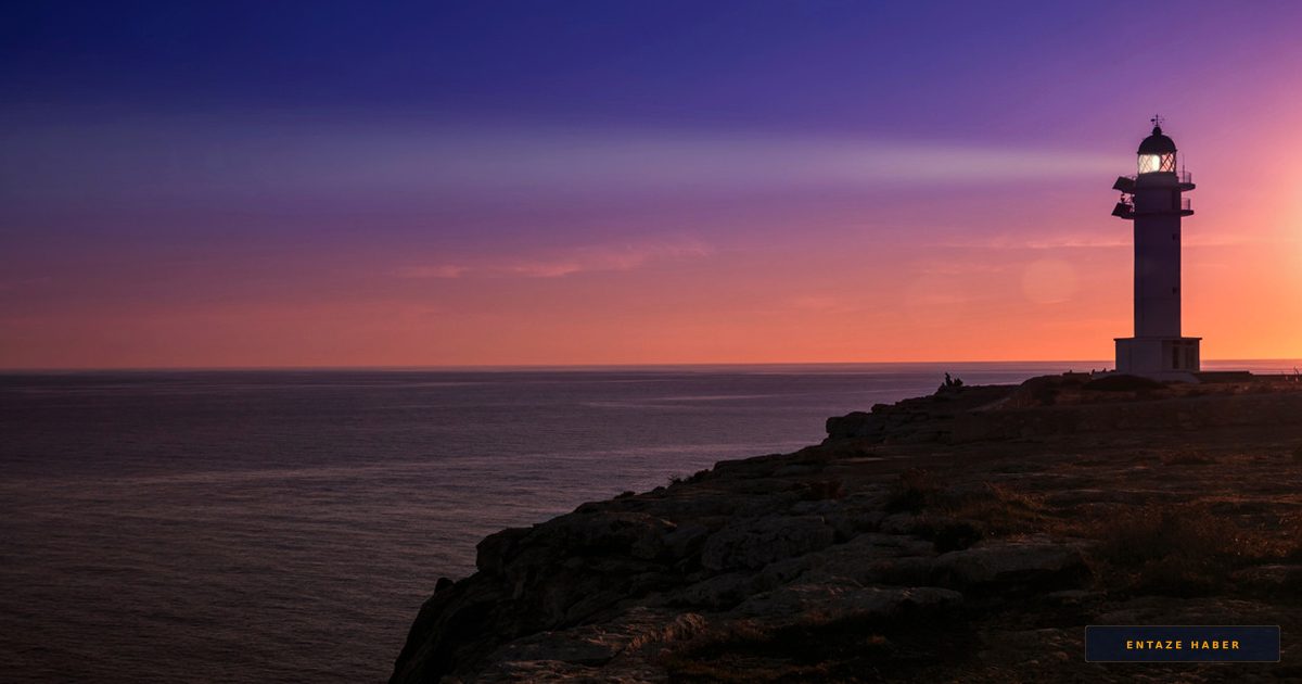Yapay Zeka Neden Sürekli 'Elias Thorne' Adlı Bir Deniz Feneri Bekçisi Yaratıyor?