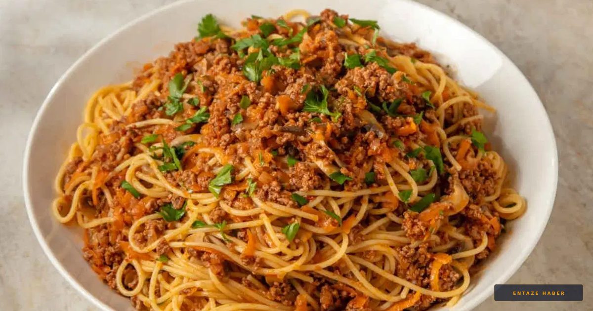 İtalyan Mutfağının Zirvesi: Gerçek Bolonez Soslu Makarna Rehberi
