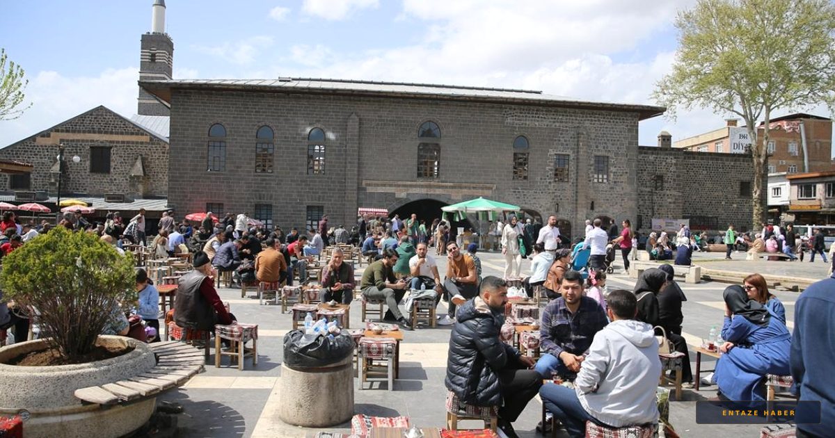 Yerli Turizmin Dev Bütçesi: Aile Ziyareti ve Tatil Harcamaları 83 Milyar Lirayı Aştı