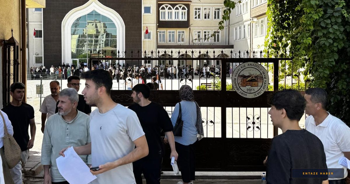 Milyonlarca Aday İçin Büyük Gün: 2026 YKS'de AYT Heyecanı Başladı